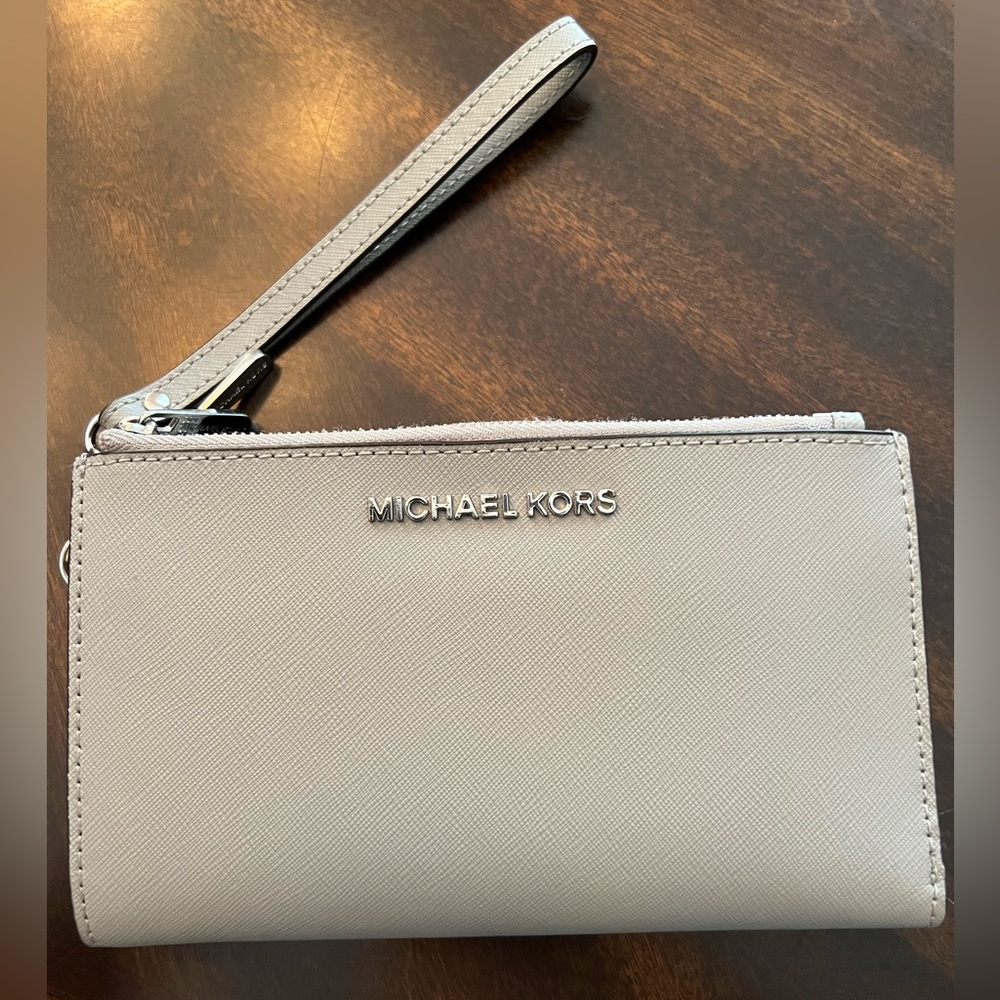 Michael Kors Wristlet/Wallet
